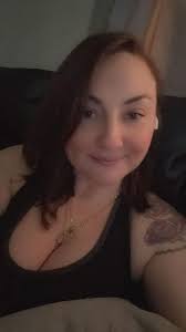 Whoops, earlier post about Justin joking about having really short  hair,then really long hair, discussing volume, then segues into volume of  early amps. Thought this is one of the longer hair days.. |