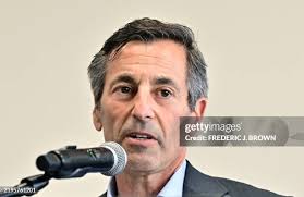 151 Barbara Toll Stock Photos, High-Res Pictures, and Images