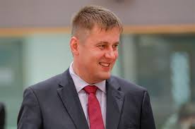 Ministr zahraničí a místopředseda soc. Komentar Petricek Na Odchodu A Pruvan Ve Vlade Expres Cz