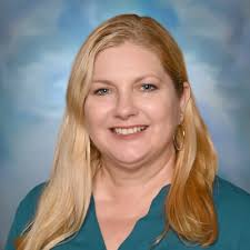 Collette Young's Instagram, Twitter & Facebook