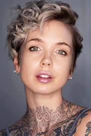 30 Handy Styling Ways For Short Wavy Hair To Make Everyone Envy Short Wavy Hair Natural Wavy Hair Curly Hair Styles Naturally