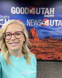 Abby Burns 🐾 (@AbigailBurns100)