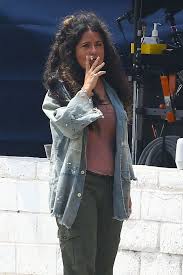 Bliss follows recently divorced greg (wilson), whose life is falling apart when he meets the enchanting isabel (hayek), a woman who lives on the streets and is convinced that the polluted, broken world. Salma Hayek Bliss Set In Los Angeles 07 05 2019 Celebmafia