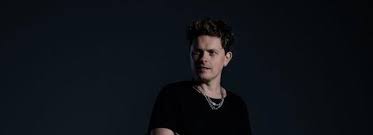 testo di zitti e buoni. Ubersetzung Was Bedeutet Der Songtext Zu Shake Away Von Michael Patrick Kelly Auf Deutsch Songtexte Com