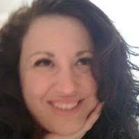 Rachael Downs's Instagram, Twitter & Facebook