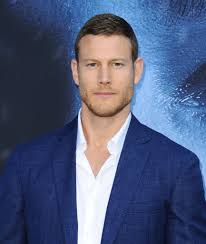 Episode 3 is the third episode of luther, series two. Tom Hopper As Luther Who Is In The Umbrella Academy S Season 2 Cast Popsugar Entertainment Uk Photo 7
