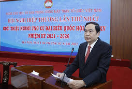 Ông là ủy viên bộ chính trị khóa xiii. Chan Dung 3 á»§y Vien Bá»™ Chinh Trá»‹ Tá»«ng Co Thá»i Gian Dai Gáº¯n Bo Cong Tac Ä'oan