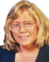 Lindsay Pelfrey's Instagram, Twitter & Facebook