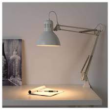 The base consists of a ring and a disk of identical diameter, made of 18mm plywood. Tertial Work Lamp White
