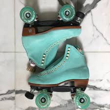 Moxi Lolly Roller Skates Floss Nwt