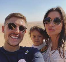 Bekijk alle berichten van vidcaps. Zoontje Lil Kleine Is Grote Hit Op Instagram