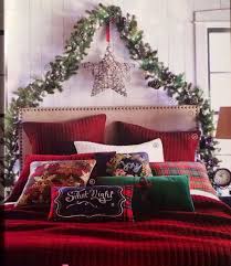 Christmas In The Bedroom Pretty Garland Above Bed With Star Pier One Imports Christ Christmas Decorations Bedroom White Christmas Decor Christmas Bedding