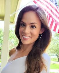 Donna Plough's Instagram, Twitter & Facebook