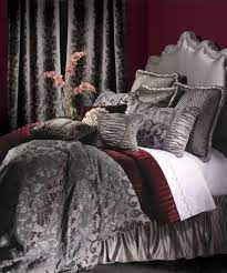 We love to always have a cute bedding set in our bedrooms! Beautiful Luxury Comforter Sets For Your Bedroom