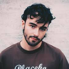 Who produced “Hello Lonely” by Alfie Templeman?