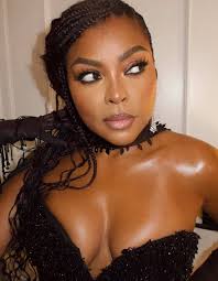 Does anyone have pictures of Taraji P. Henson from Total Wine?