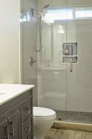 20 Gorgeous Small Bathroom With Walk In Shower For Small Houses Small Bathroom Makeover Bathroom Remodel Master Small Master Bathroom