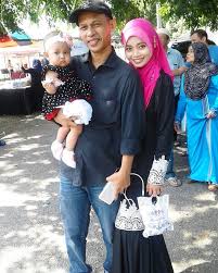 Meratapi diri bukan jalan terbaik. Tema Perkahwinan Warna Hitam Dan Putih Ceritera Si Gadis Biru