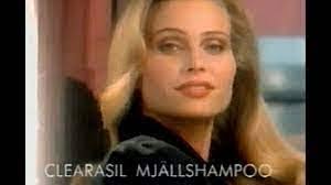 Deborah Kelman's Instagram, Twitter & Facebook