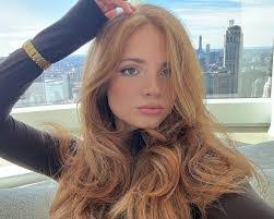 Sophia Reed's Instagram, Twitter & Facebook