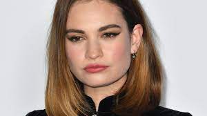 Lily james was born lily thomson in esher, surrey, in 1989. Lily James Sie Sagt Nach Liebesgeruchten Auftritte Ab Gala De
