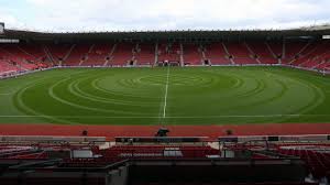 Academy players at leicester city football club are given an unrivalled insight into life as a professional footballer immediately in their careers, as they are fortunate enough to utilise the same facility as the first team squad. Premier League Bans Elaborate Pitch Designs For 2017 18 Season