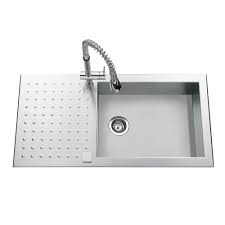 Evier 1 Grand Bac Modele Vardo Materiau Inox Lisse Bon Rapport Qualite Prix Cuisissimo Evier Evier En Inox Egouttoir