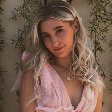 Paige Small (PaigeSmall2000)