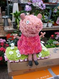 Maybe you would like to learn more about one of these? Peppa Pig By Four Seasons Florist Using Bespoke Val Spicer Frame Cicek Aranjmani Cicek Aranjmanlari Cicek