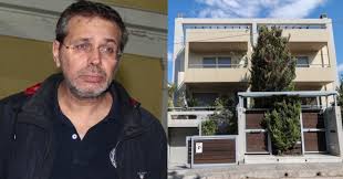 Ο στεφανοσ χιοσ περιγραφει τον θανατο του. Stefanos Xios Poioi Ton 8eloyn Nekro Nea Stoixeia Gia Thn Enedra 8anatoy O Antras Me Ta Mayra Ki O Synergos
