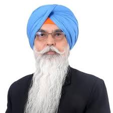 Feel humbled to be among tall people.