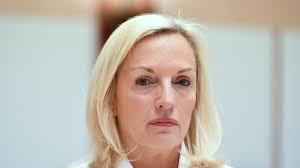Последние твиты от christine holgate (@christineholgat). Deeply Offended Holgate Slur Exposed Queensland Times