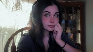 💃🏻HAPPY INTERNATIONAL WOMEN'S DAY!💃🏻 have you told a woman she's  gorgeous today? if not, come in and fix that immediately!!! let's play more  Red Dead 2 & have a nice chat with