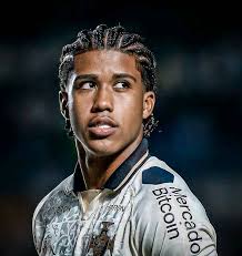 Best position for defensive midfielder