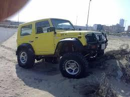 يشكّل محيط ربع الدائرة المسافة المحيطة به من الخارج، ويتشكّل محيط ربع الدائرة من جزءٍ منحنٍ وجزأين مستقيمين، لذلك يُمكن الوصول إلى قانون حسابه بعدّة خطوات تتلّخص بحساب محيط الجزء المنحني الذي يساوي ربع محيط دائرة كاملة، ويساوي نتيجة قسمة محيط الدائرة. Ø³ÙˆØ²ÙˆÙƒÙŠ Ø³Ø§Ù…ÙˆØ±Ø§ÙŠ Ù…Ø¹Ù„ÙˆÙ…Ø§Øª ÙˆØªØ¹Ø¯ÙŠÙ„ ÙˆØ§Ø³ØªÙØ³Ø§Ø±Ø§Øª ÙˆØªØ¨Ø§Ø¯Ù„ Ø®Ø¨Ø±Ø§Øª