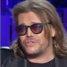 Anna, Mahmood, Tedua e Geolier "tremano": le sorelline Aurora e Ludovica  irrompono nella classifica album e hanno quasi un miliardo di views su  YouTube