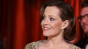 A childhood smile that would one day light up the big screen. Known for  roles in epic space adventures and intense dramas. Any guesses who this  talented actress is? Share your thoughts