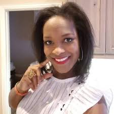 Paula Currie (@PrissyMissyPC)