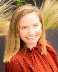 Carolyn Mcconnell's Instagram, Twitter & Facebook