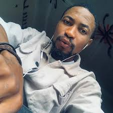 Men Should Never Beg For Love