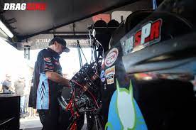 Visually, there are differences that can be immediately pointed out between nascar and the other two variations. Nascar May Be Goliath But The Nhra Has What It Doesn T