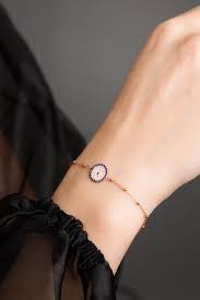 Parlak taş işlemeleri için zirkon ve swarovski taşlar kullanılıyor. Elika Silver Kadin Nazar Model Rose Kaplama 925 Ayar Gumus Bileklik Fiyati Yorumlari Trendyol