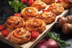 Pizzaschnecken Rezept Schnelles Fingerfood Fur Deine Party Womz Pizzaschnecken Rezept Fingerfood Pizzaschnecken