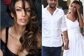 Soţul laurei cosoi este pasionat de bolizii cu mulţi cai putere sub capotă. Stiri Mondene Stiri Din Showbiz Cele Mai Noi È™tiri Despre Vedete Pagina 914 Din 2760