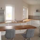 kundenprojekt kuchenarbeitsplatten aus eichen vollholz mit baumkanten kuchenarbeitsplatte kuche holz