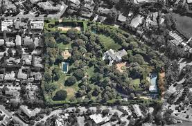 You may wish to switch to the google maps view instead. Jeff Bezos Led Southern California S Big Real Estate Deals Los Angeles Times