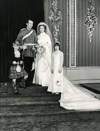Royal Wedding Princess Anne Captain Mark Phillips Bridesmaid Lady Sarah Armstrong Jones Princess Anne Wedding Royal Weddings Lady Sarah Armstrong Jones