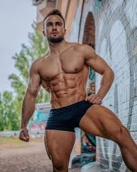 Jun 17, 2021 · did anyone catch the name of this slab of beef in matteo berrettini's box? Pin De Rothuwe En Body Piernas Chicos Guapos Chicas