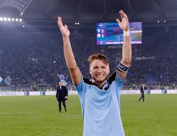 Welcome to the official facebook page of emmanuel bonaventure dennis! Champions League Corona Arger Auch Fur Bayern Gegner Lazio Rom Ligalive