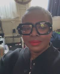 @HULKEN bags Deals and Steals GMA